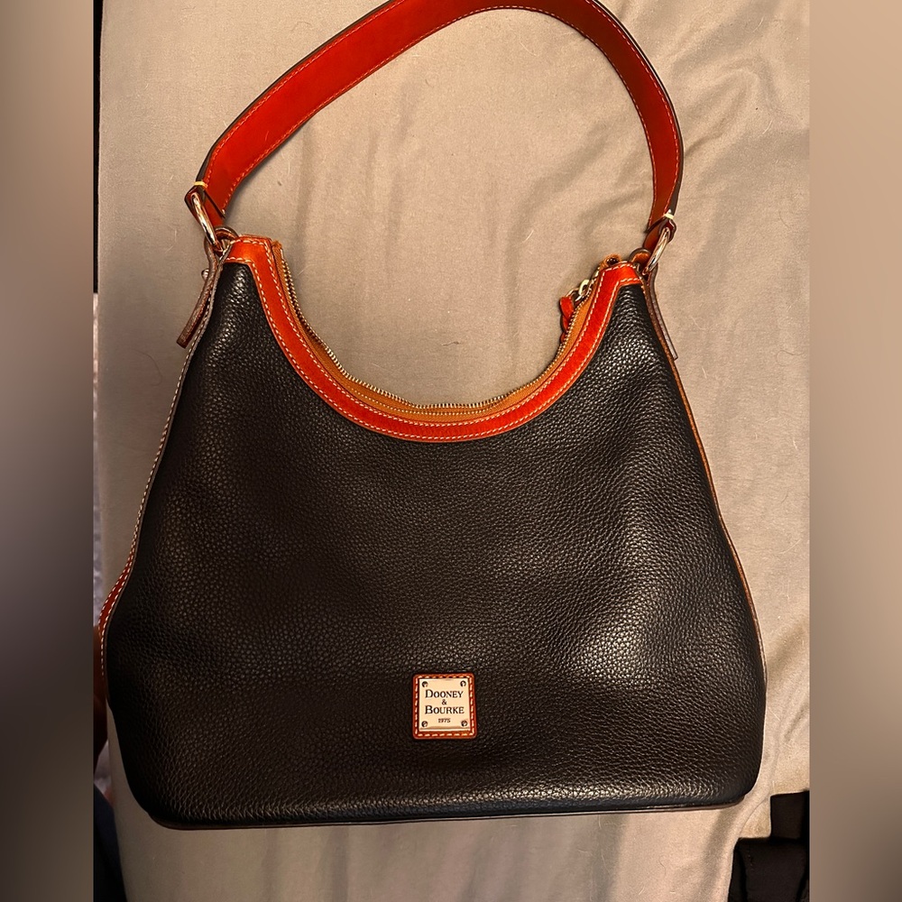 Dooney and Bourke navy blue purse